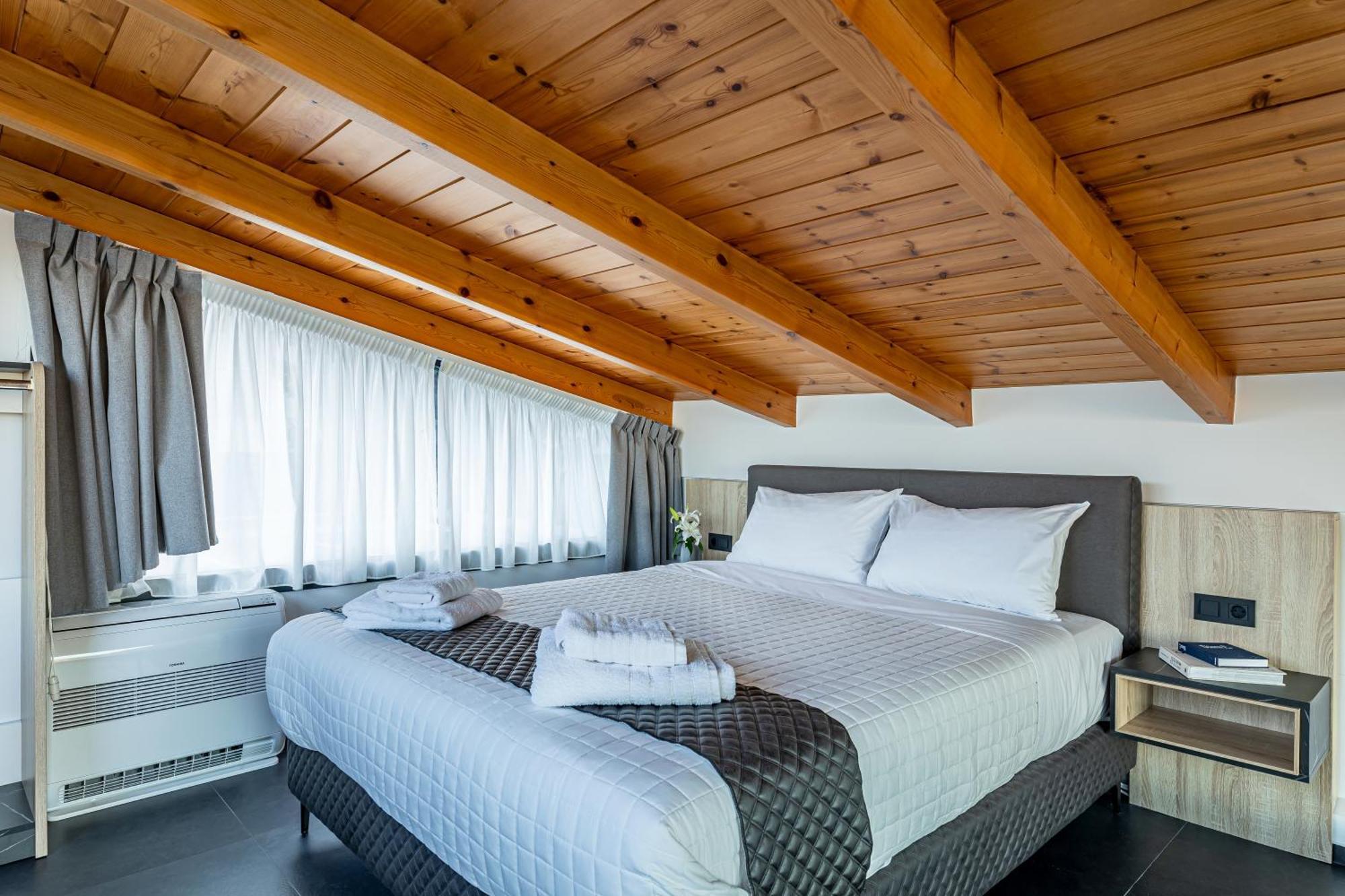City Hill Luxury Apartments Ioannina Exterior photo