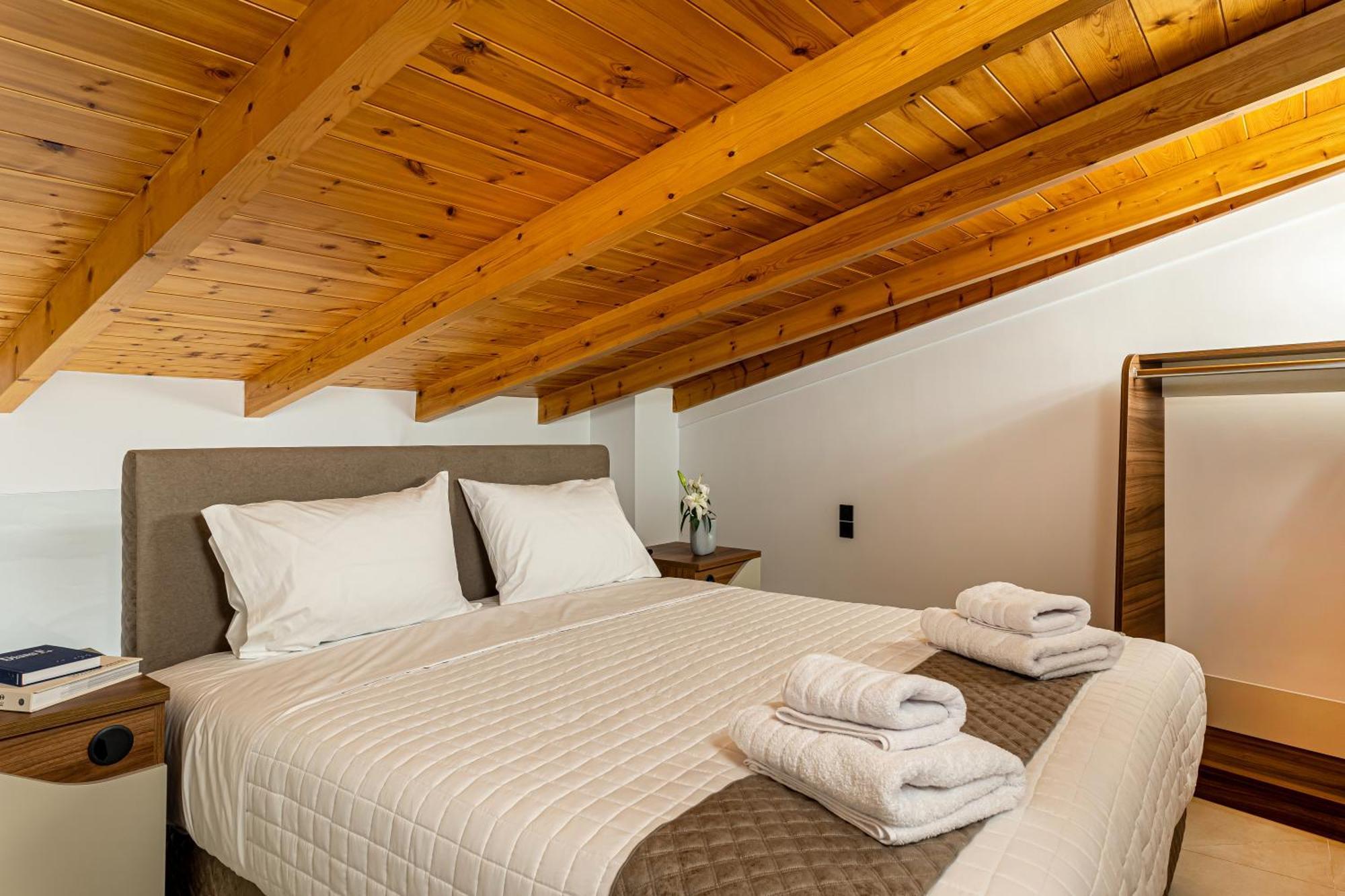 City Hill Luxury Apartments Ioannina Exterior photo