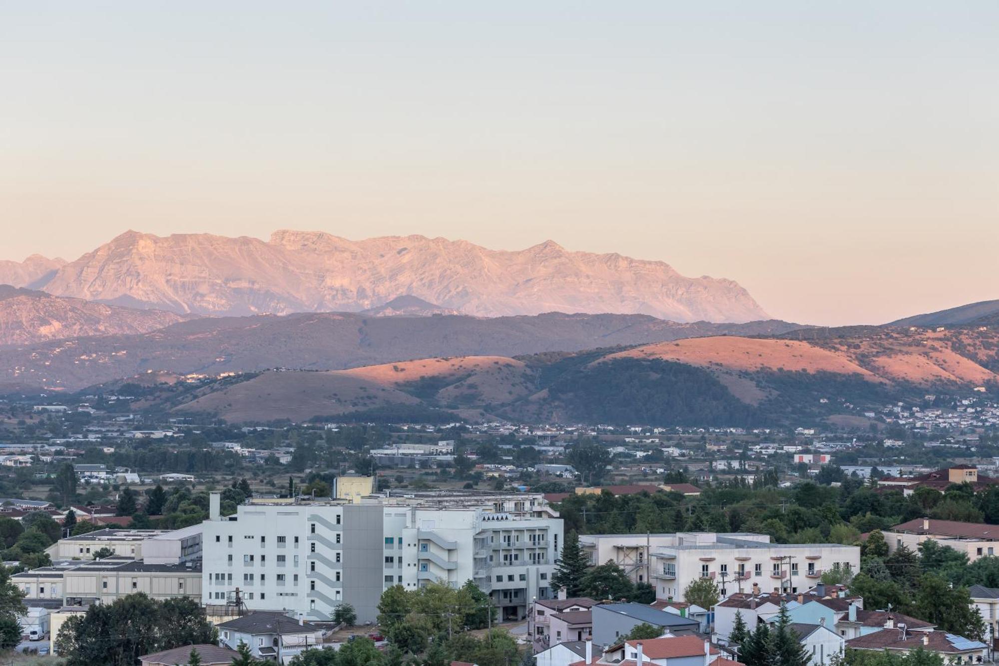 City Hill Luxury Apartments Ioannina Exterior photo